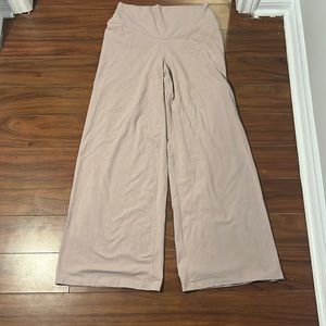 ✨2 for $20✨Old navy powerchill extra high rise wide leg leggings